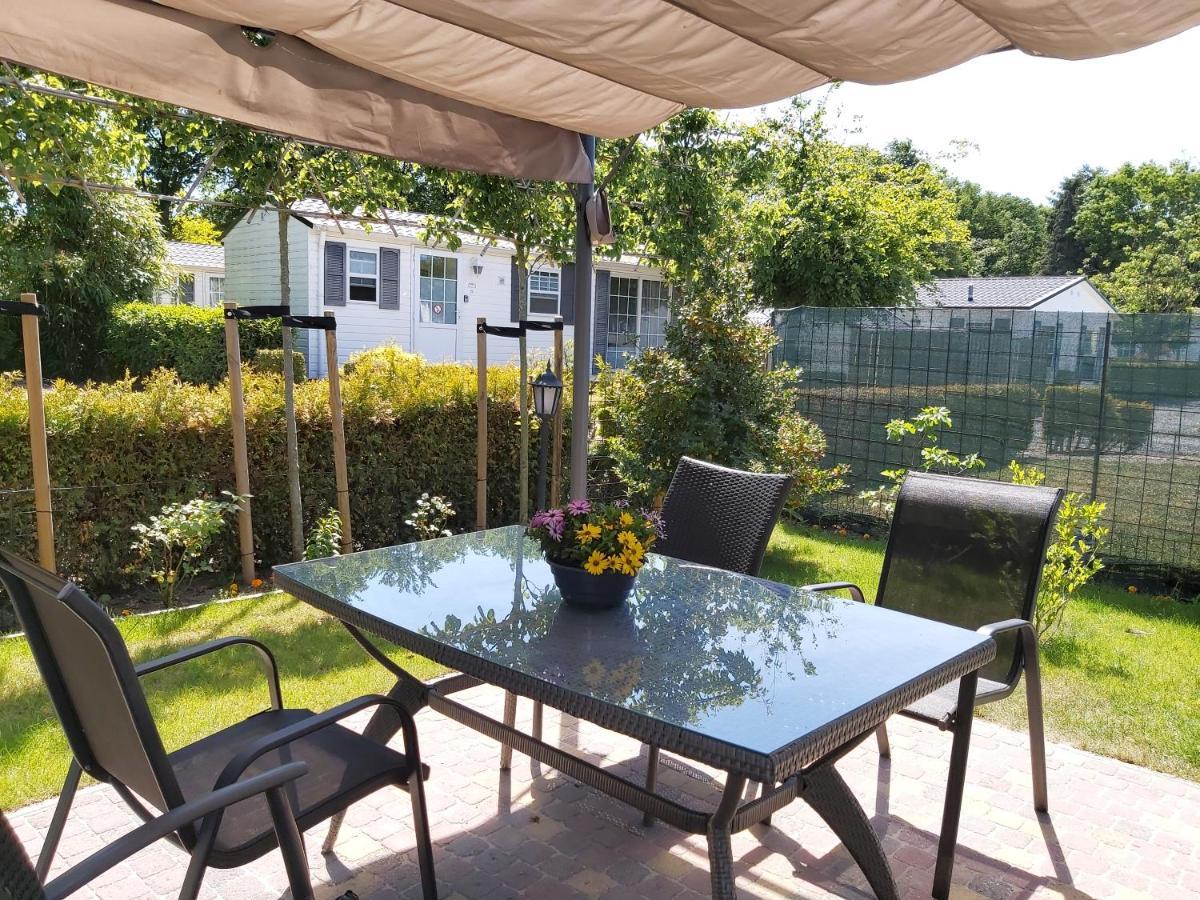 Bospareltjes Luxe Chalets Alleen Voor Recreatie Oisterwijk Ngoại thất bức ảnh